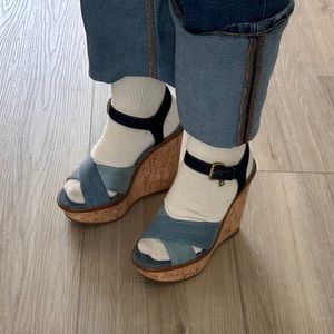 Size 6 coach sandals great condition